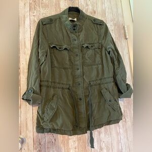 Loft Army green over shirt / jacket size medium cinch waist button down, soft